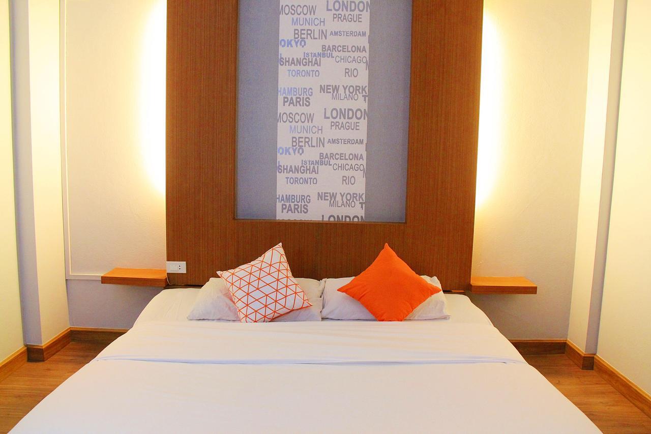 โรงแรมเรือนทิพย์ เชียงราย Ruean Tip Hotel Exterior photo