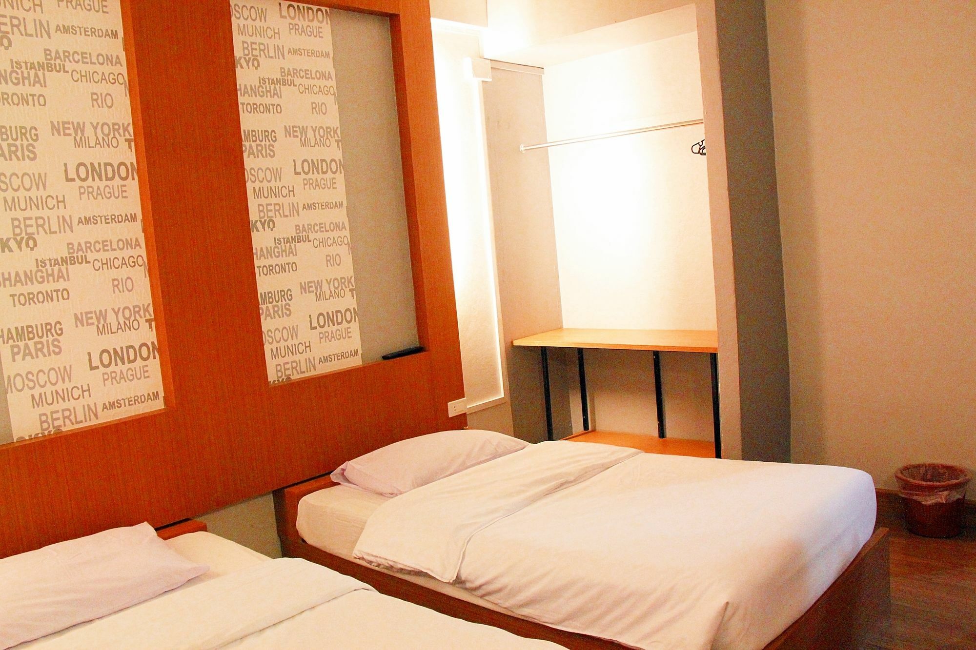 โรงแรมเรือนทิพย์ เชียงราย Ruean Tip Hotel Exterior photo