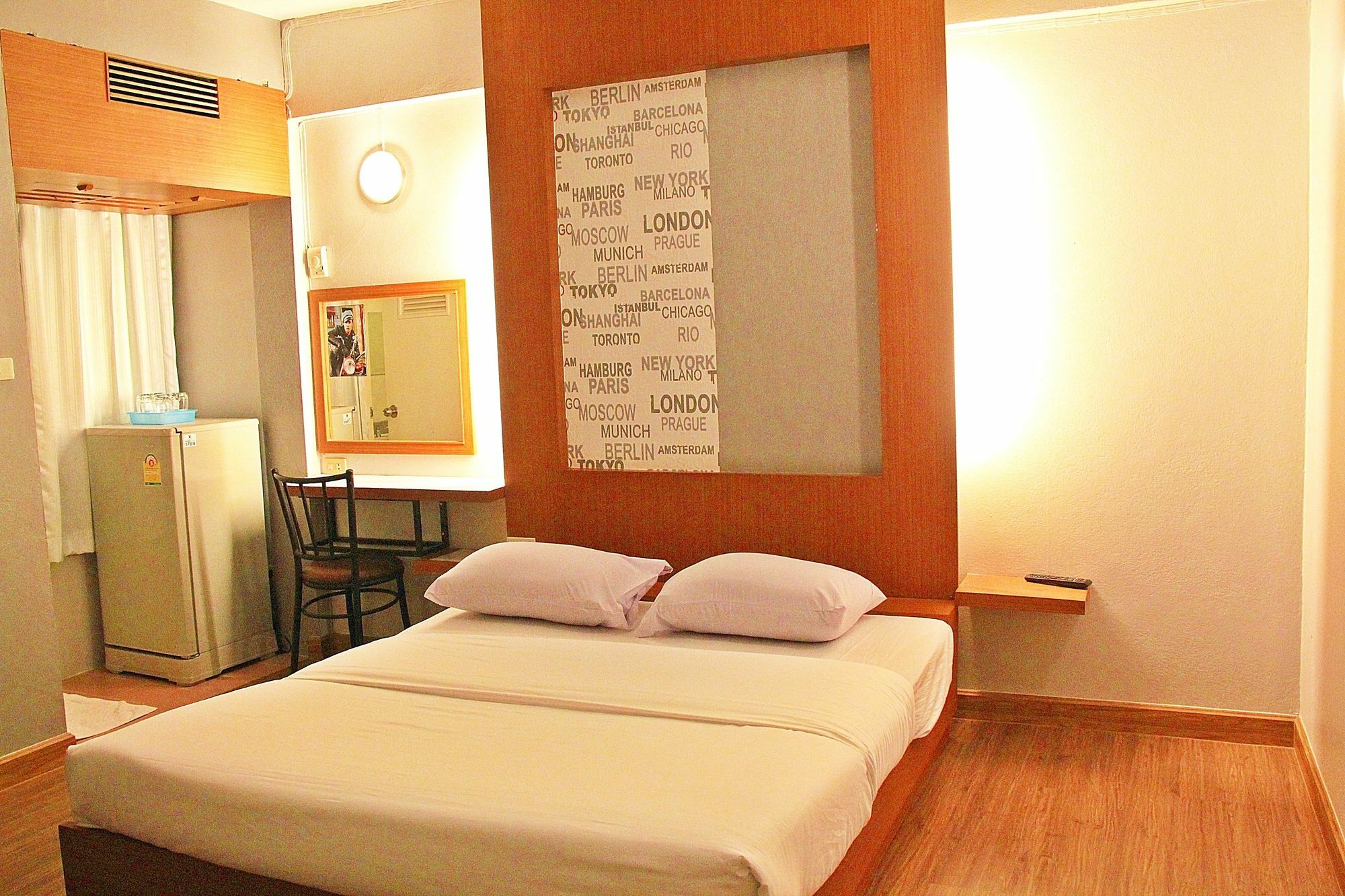 โรงแรมเรือนทิพย์ เชียงราย Ruean Tip Hotel Exterior photo