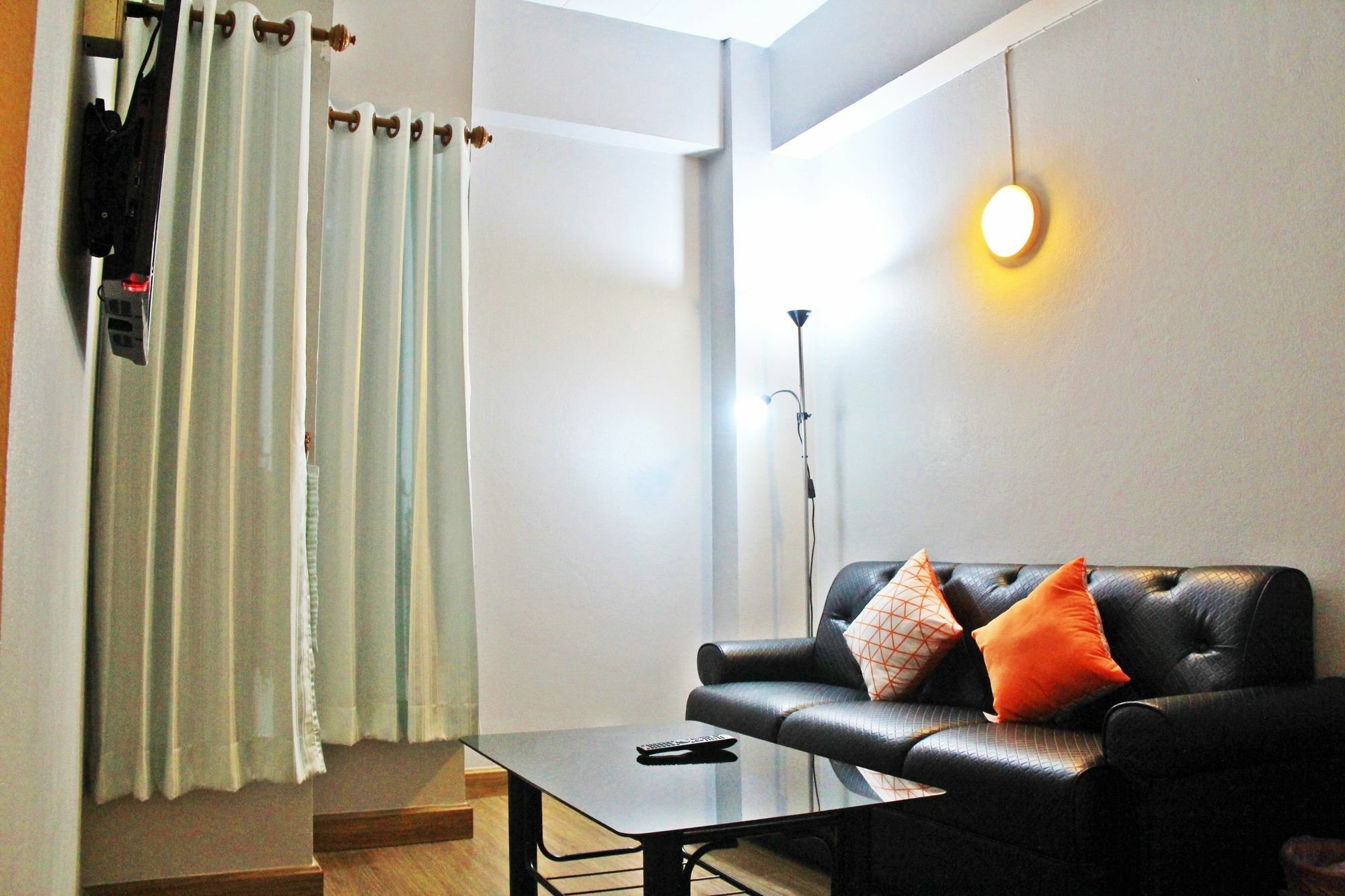 โรงแรมเรือนทิพย์ เชียงราย Ruean Tip Hotel Exterior photo